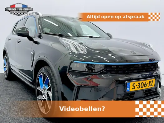 Lynk en Co 01 1.5 MY23 - zwarte hemel, luxe bij elke rit