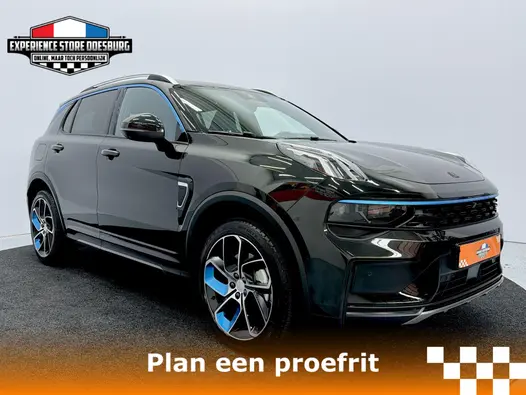 Lynk en Co 01 1.5 MY23 - Sjiek met zwarte hemelbekleding
